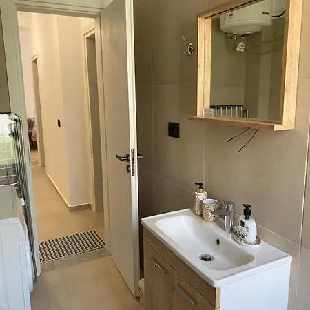 Genti Apartment Sarande