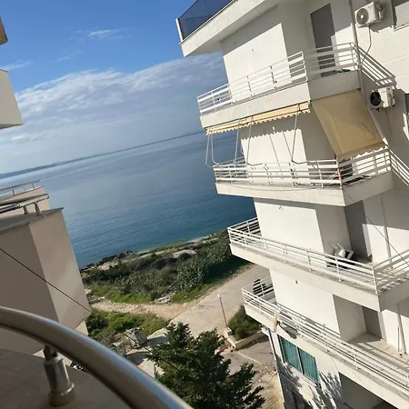 Genti Apartment